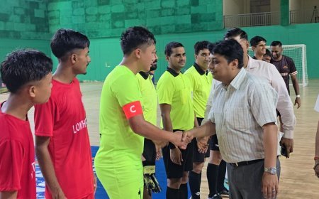 ऑल इंडिया फुटबॉल फेडरेशन फुटसाल चैंपियनशिप 2024-25 का आयोजन रुद्रपुर में जारी,