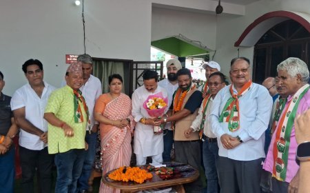 स्वतंत्रता दिवस पर कांग्रेस को मिला जनसमर्थन, भाजपा छोड़कर दर्जनों लोगों ने थामा कांग्रेस का हाथ