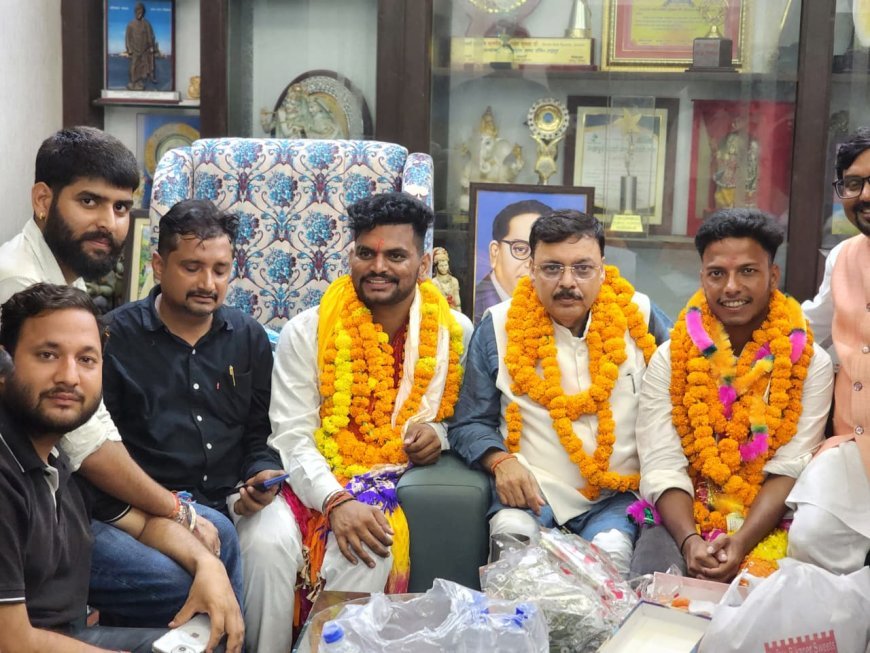 सरदार भगत सिंह राजकीय स्नातकोत्तर महाविद्यालय रुद्रपुर में छात्रसंघ चुनाव में अध्यक्ष,  एवं विश्वविद्यालय प्रतिनिधि पदों पर
