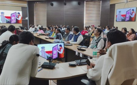 रुद्रपुर में उत्साहपूर्वक मनाया गया राज्य स्थापना दिवस — प्रधानमंत्री श्री नरेन्द्र मोदी ने देहरादून से किया मुख्य कार्यक्रम का शुभारंभ, रुद्रपुर कलेक्ट्रेट में हुआ सजीव प्रसारण*