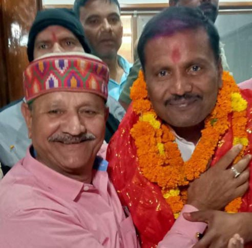 बिहार में एनडीए की शानदार जीत पर भाजपाईयों ने मनाया जश्न