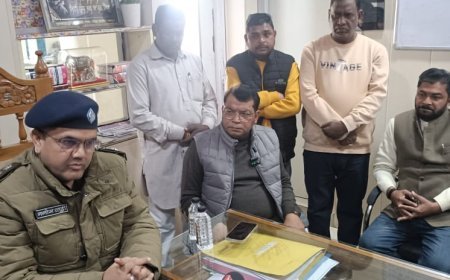 *रम्पुरा निवासी मलखान हत्या कांड मे परिजनों के संग रुद्रपुर कोतवाल से मिले विधायक शिव अरोरा बोले कोई भी दोषी बचना नहीं चाहिए हो कठोर कार्यवाही