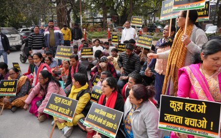 कूड़ा डंपिंग यार्ड के विरोध में उत्तराखंड महिला कांग्रेस