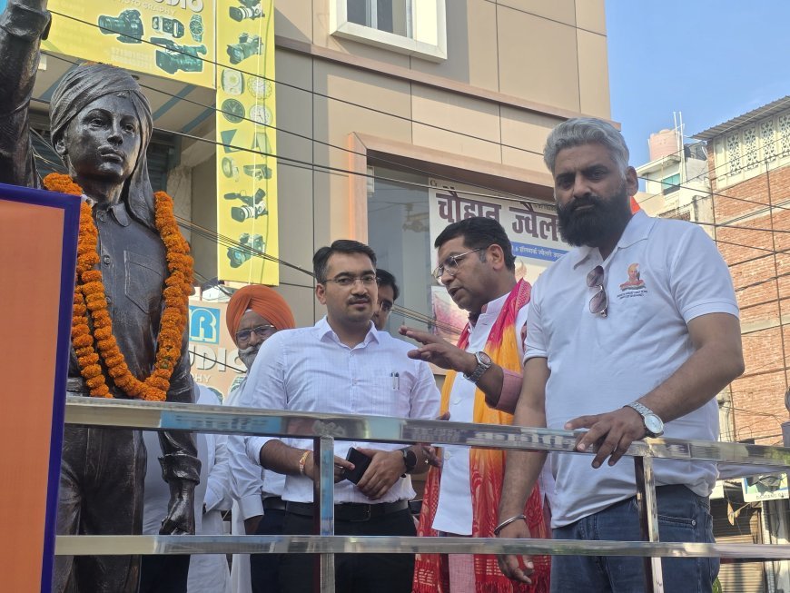 अनावरण से पूर्व कांग्रेस नेता ने किया शहीद भगत सिंह का अपमान, विधायक शिव अरोरा का चढ़ा पारा बोले होंगी सख्त कार्यवाही मुकदमा