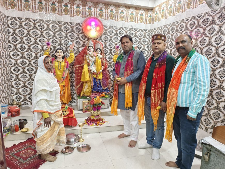 महापौर ने राधा गोविंद मंदिर में किया 20 लाख की लागत से फर्श निर्माण का शिलान्यास