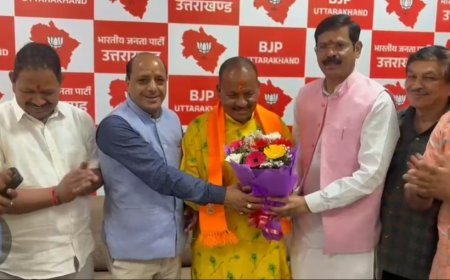 *धामी सरकार में धरातल पर विकास, कांग्रेस धरातल से ही कटी : दिनेश अग्रवाल*
