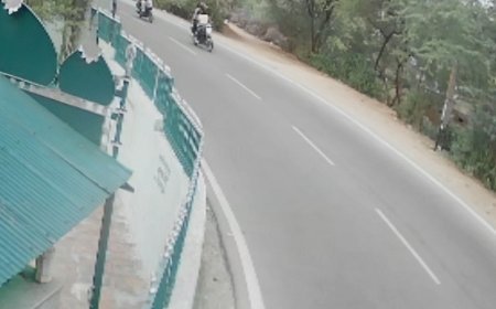 आमेर घाटी में फिर तेज़ रफ्तार बाइकों की आमने-सामने भिड़ंत:दो युवक गंभीर घायल, CCTV में कैद हुई टक्कर; दोनों का SMS हॉस्पिटल में इलाज जारी