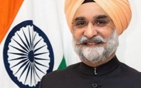 दिल्ली के विश्वविद्यालयों में ग्लोबल टाई-अप पर जोर:एलजी टीएस संधू ने वीसी, अधिकारियों के साथ की समीक्षा बैठक, प्लेसमेंट, रिसर्च सुधारने के निर्देश