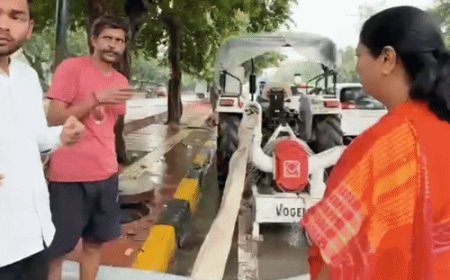 दिल्ली में तेज बारिश के बीच एक्शन में आई सीएम:सद्भावना पार्क और सड़कों का किया औचक निरीक्षण, तत्काल जलभराव से निपटने के निर्देश