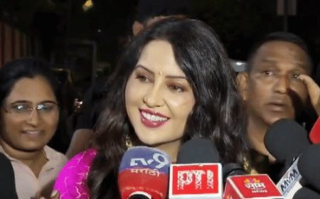 अमृता फडणवीस बोलीं-मुझे ट्रोल होने वाली पॉलिटिकल वाइफ बना रहे:गरबा में मुस्लिमों की एंट्री की बात दोहराई; कहा- त्योहारों में भेदभाव नहीं होना चाहिए