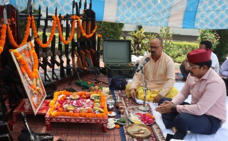 चतुर्भुजाय विद्महे हंसवाहनाय धीमहि तन्नो विश्वकर्मा प्रचोदयात्