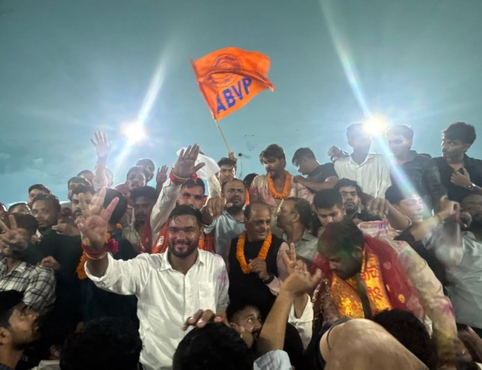 एवीवीपी की जीत मतलब युवाओं ने लगायी धामी सरकार के युवा हित के फैसलों पर मुहर: भाजपा